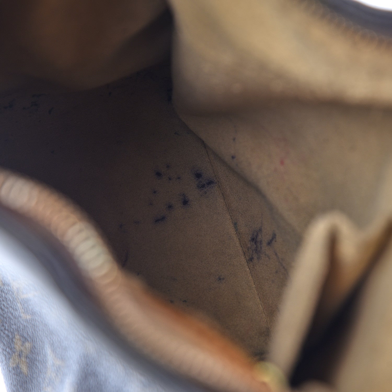 Louis Vuitton Monogram Looping GM 11 of 21