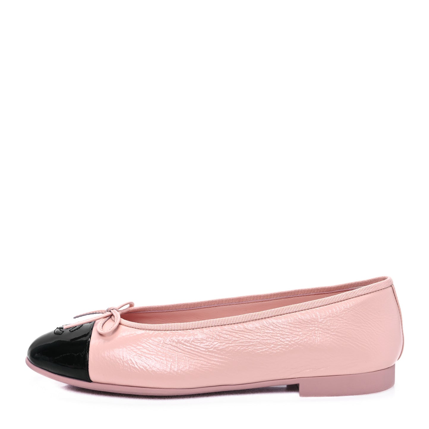 Shiny Crumpled Calfskin Patent CC Cap Toe Ballerina Flats 40 Light Pink Black