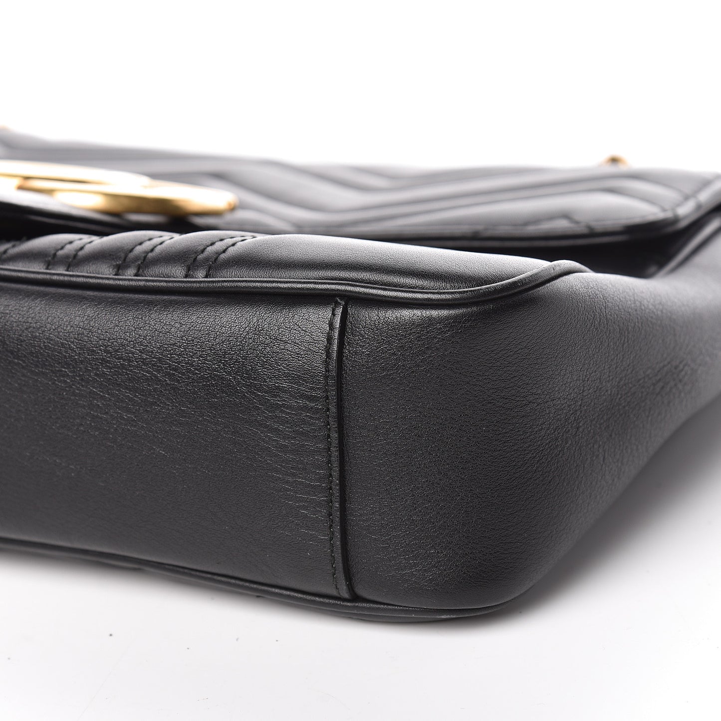 Calfskin Matelasse Medium GG Marmont Shoulder Bag Black