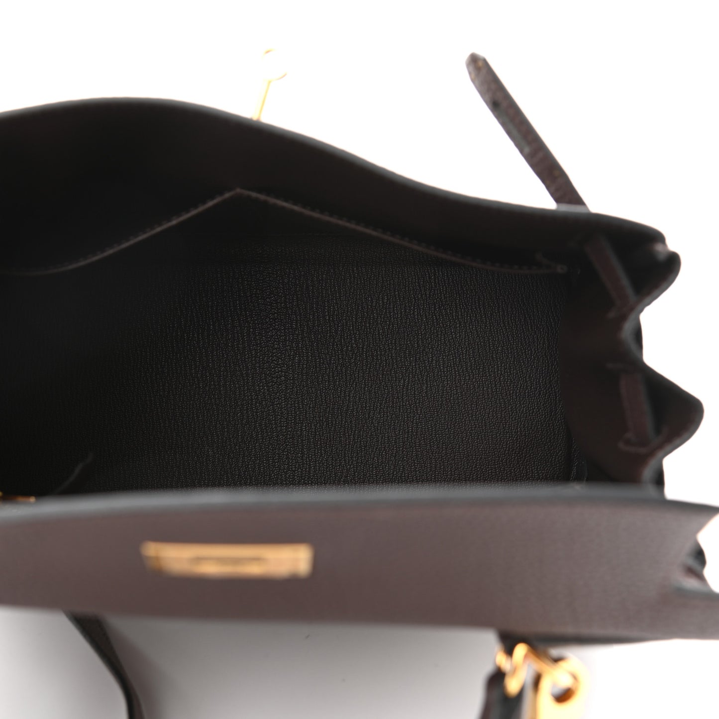 Togo Kelly Retourne 28 Ebene