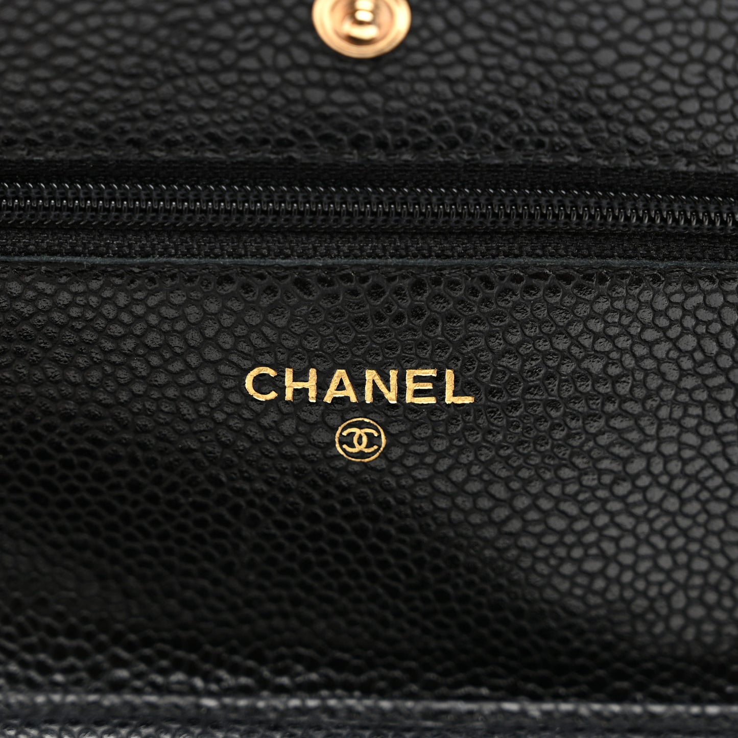 Caviar Quilted Wallet on Chain WOC Black