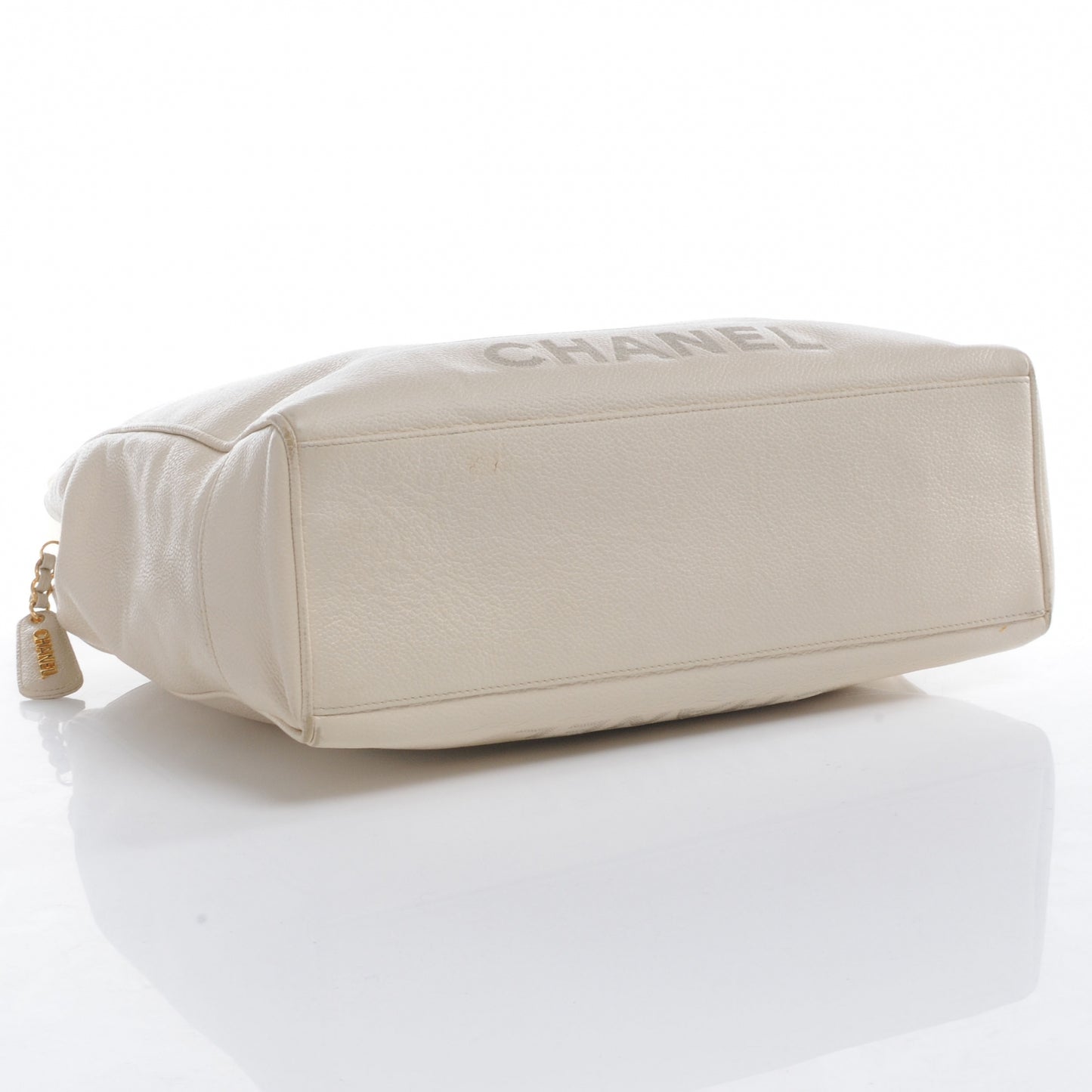 Caviar Shoulder Bag Ivory