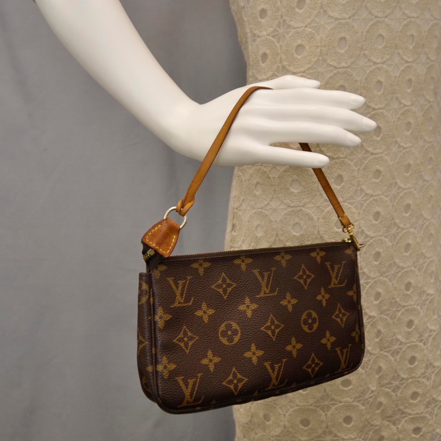 Louis Vuitton Monogram Pochette Accessories 2 of 7