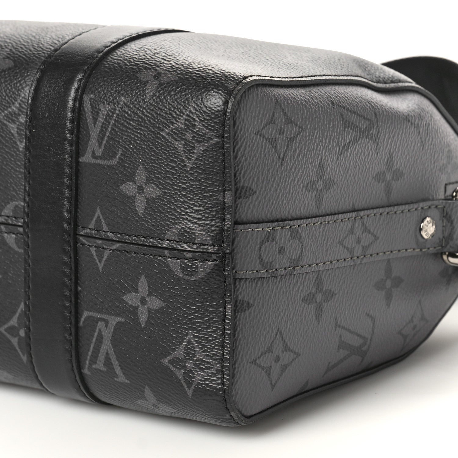 Louis Vuitton Reverse Monogram Eclipse City Keepall 8 of 8