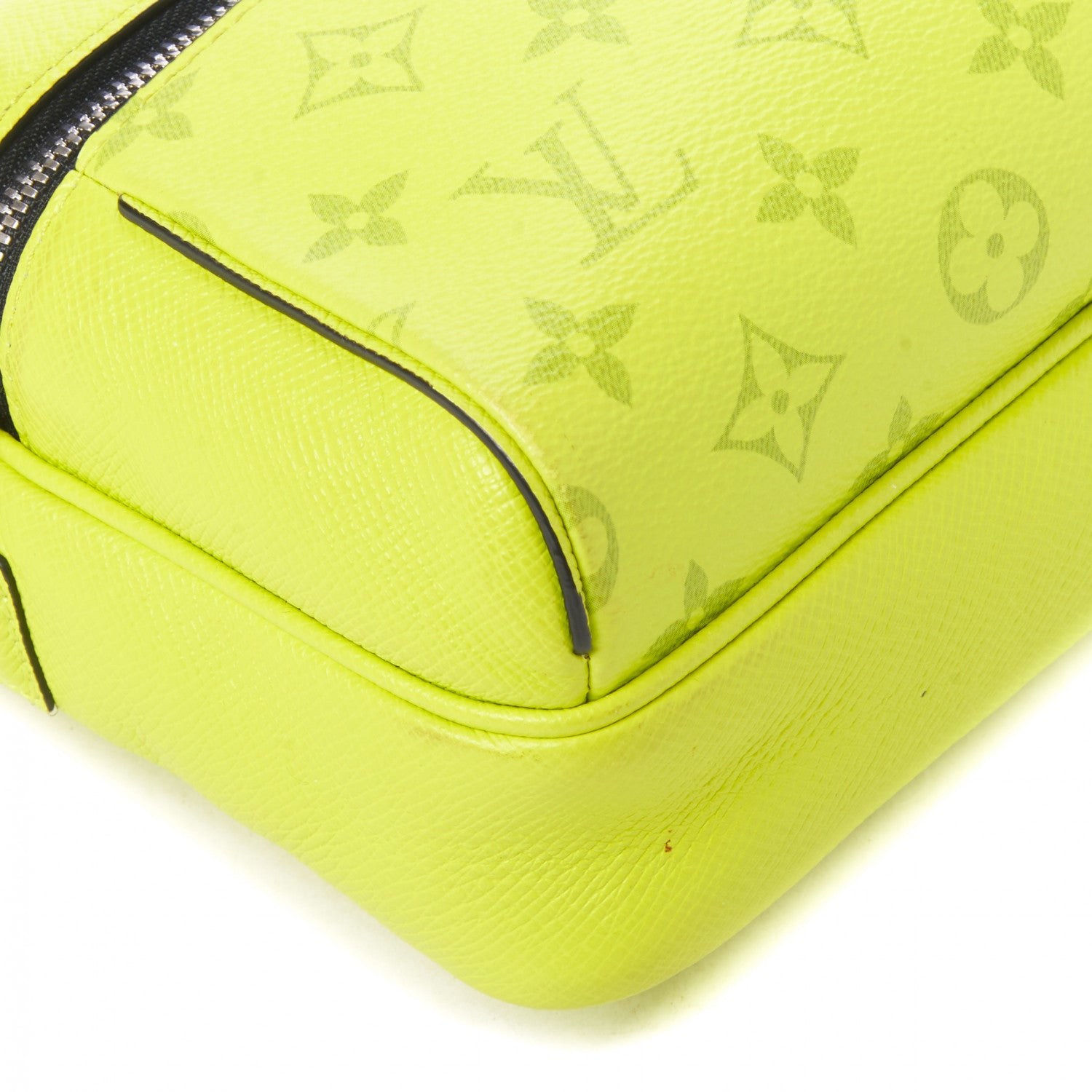 Louis Vuitton Taigarama Outdoor Messenger Yellow 5 of 7