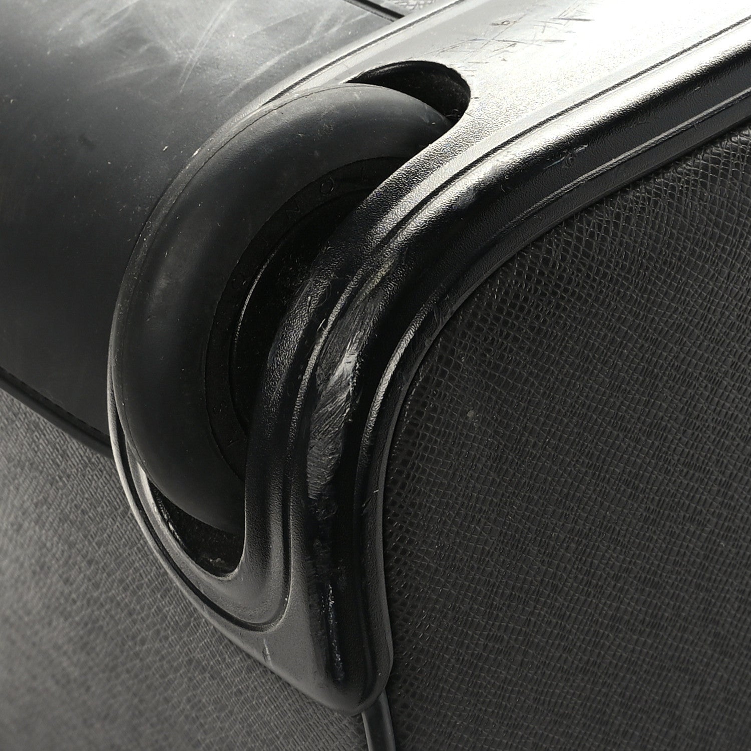 Louis Vuitton Taiga Eole 50 Black 10 of 13