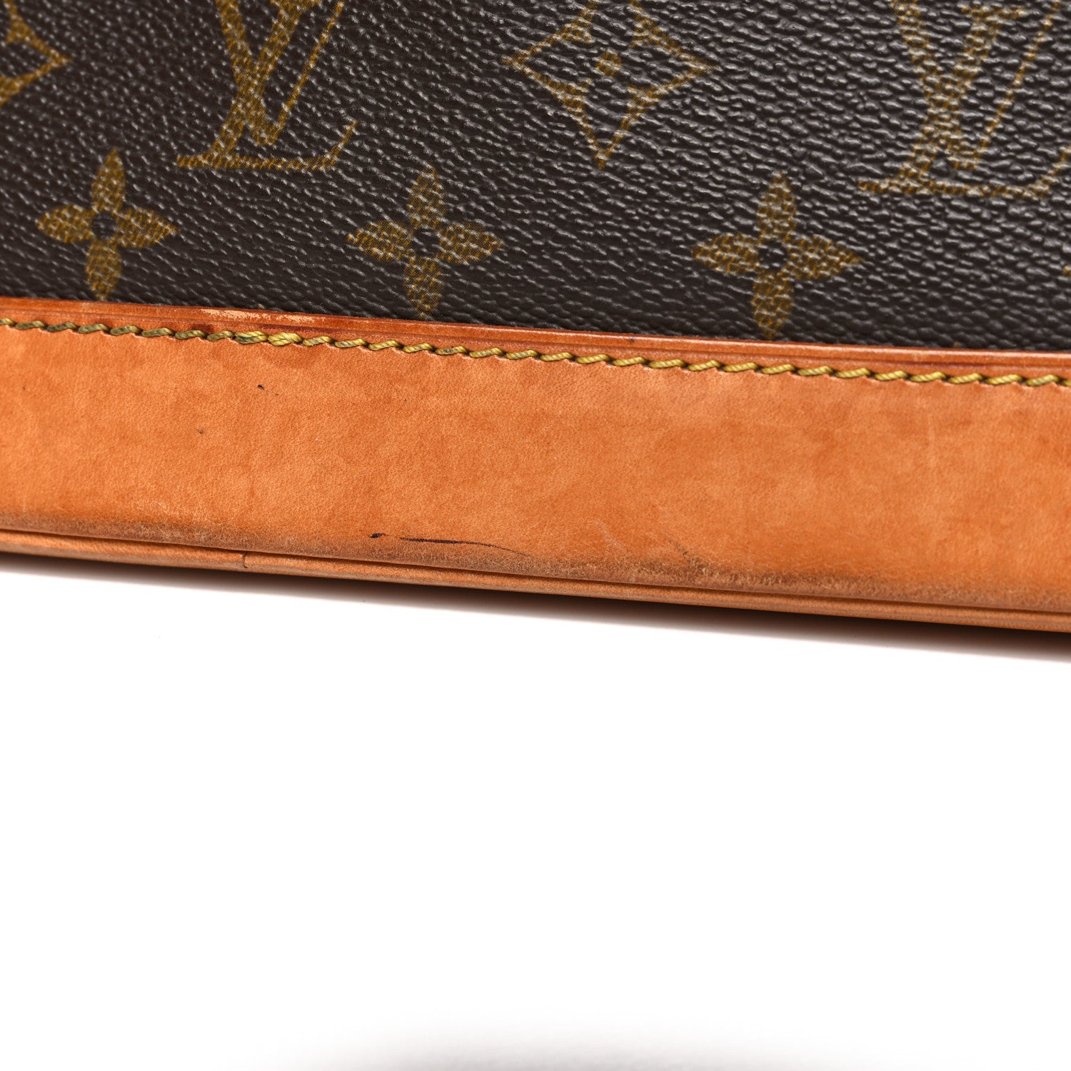 Louis Vuitton Monogram Alma PM 16 of 17