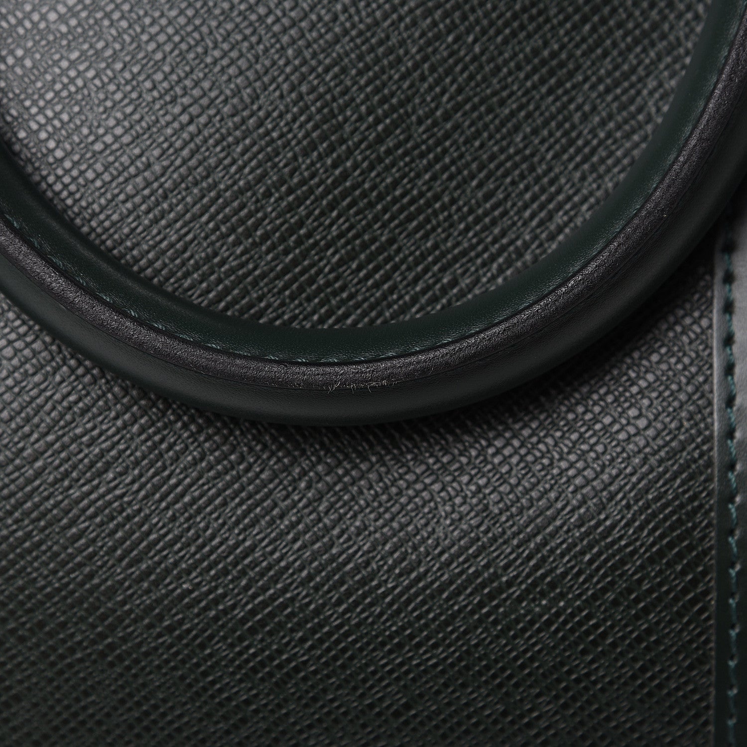 Louis Vuitton Taiga Kendall PM Epicea 13 of 16