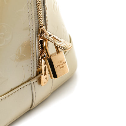 Louis Vuitton Vernis Alma MM Blanc Corail 8 of 11