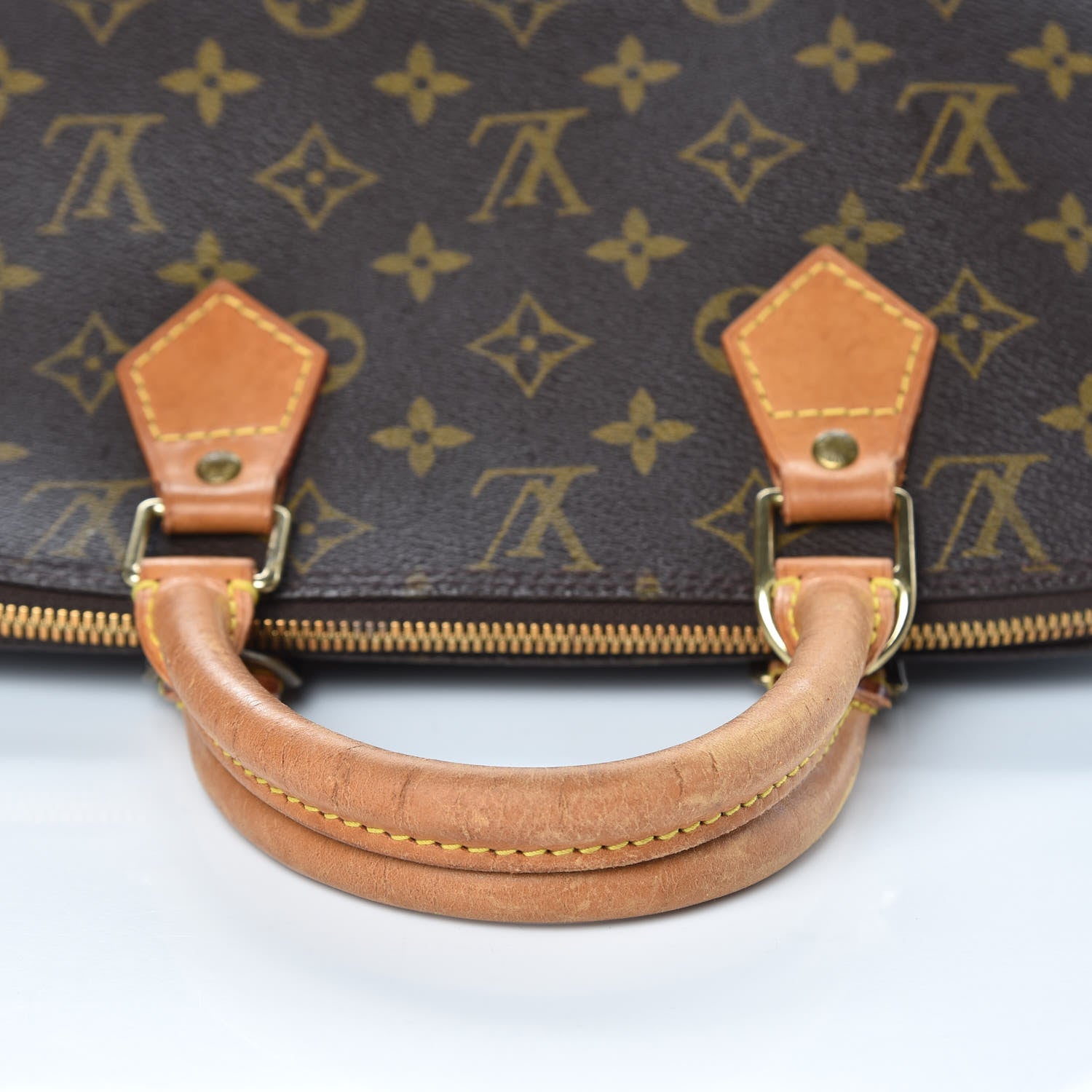 Louis Vuitton Monogram Alma PM 16 of 20