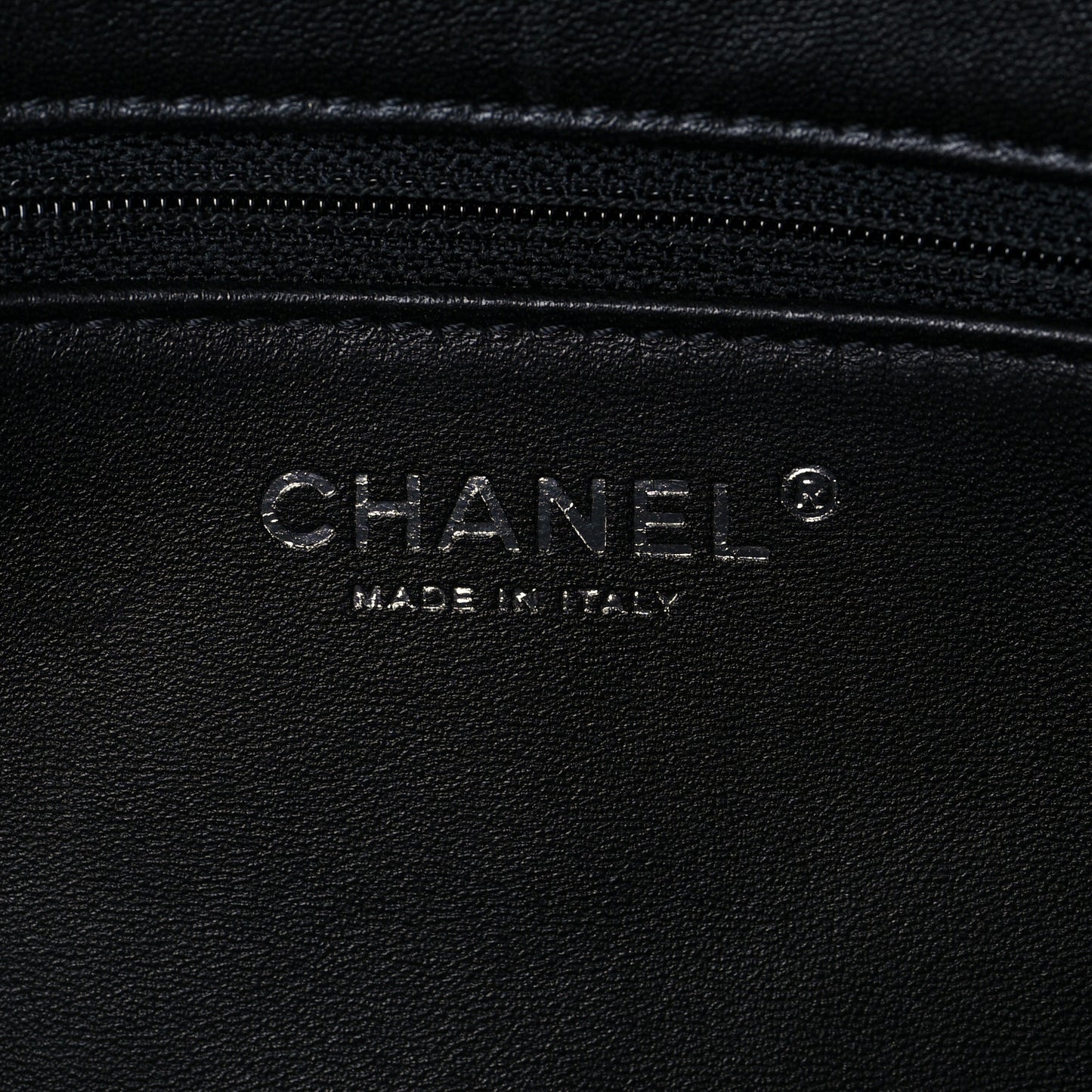 Shearling Lambskin Chanel 100% Clutch Black
