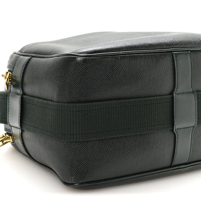 Louis Vuitton Taiga Reporter Messenger Epicea 8 of 10
