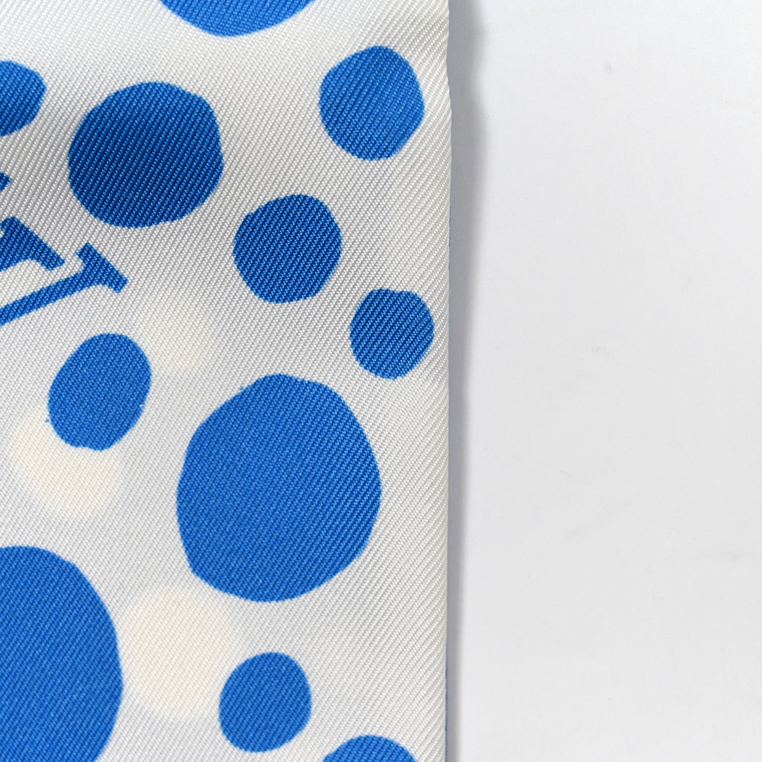 Louis Vuitton LV x YK Infinity Dots Bandeau Blue White 5 of 5