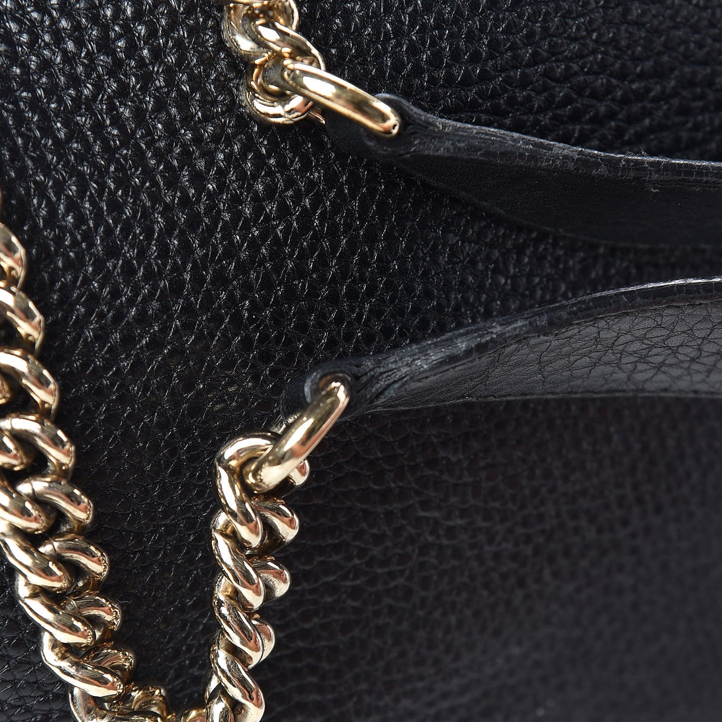 Pebbled Calfskin Medium Soho Chain Shoulder Bag Black
