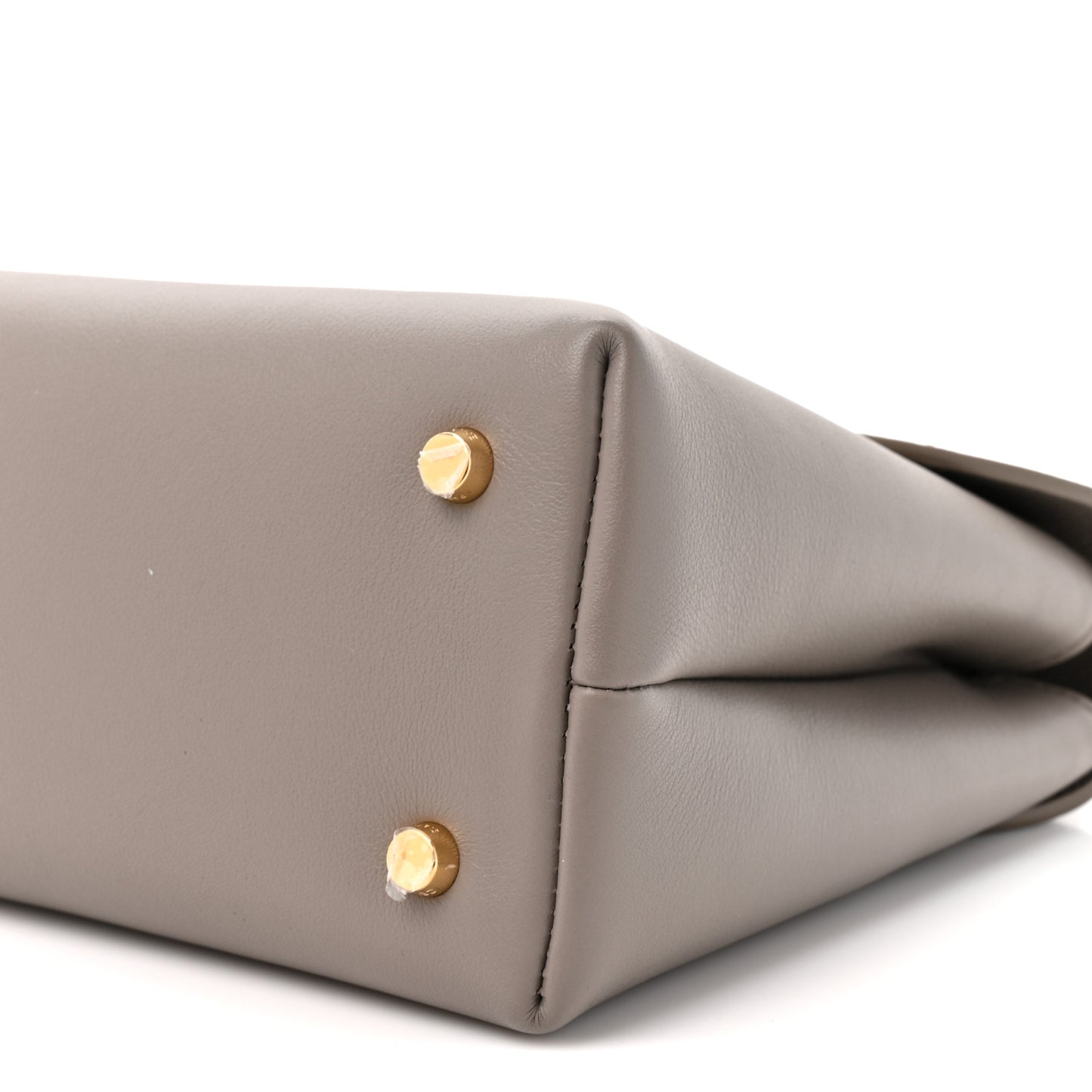 Supple Calfskin Medium Nino Pebble