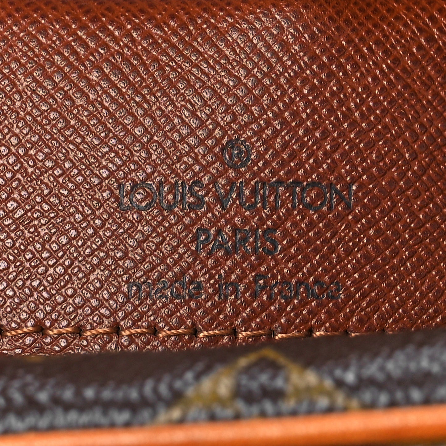 Monogram Nil 28