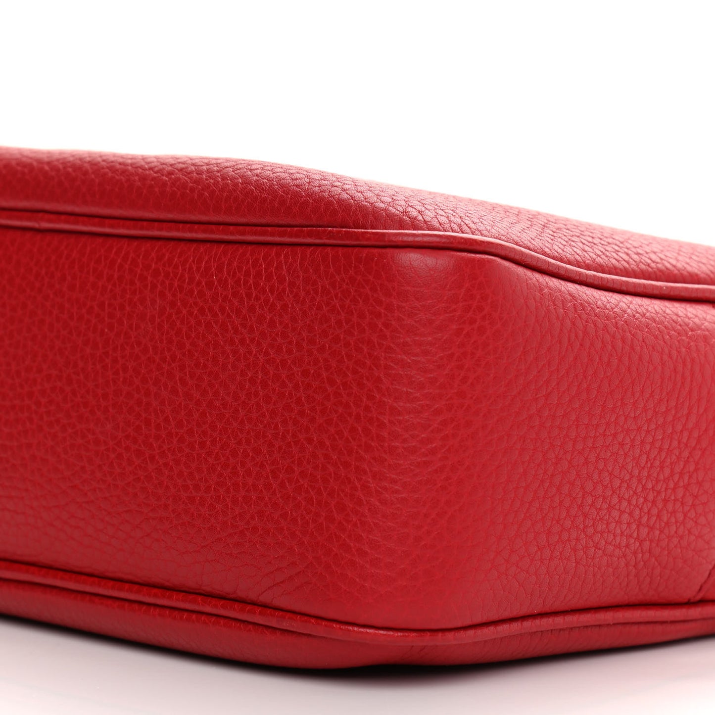 Pebbled Calfskin Small Soho Disco Bag Tabasco Red