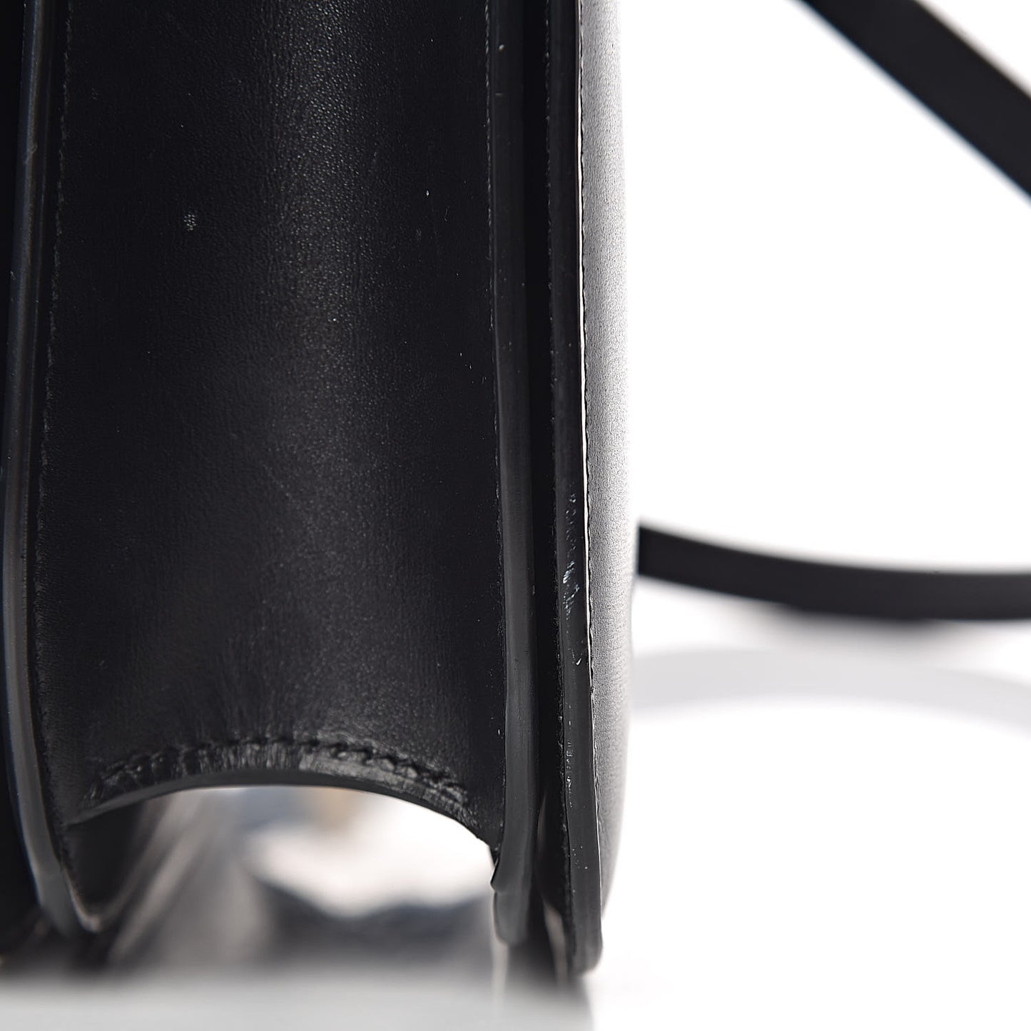 Box Calfskin Medium Classic Box Flap Bag Black