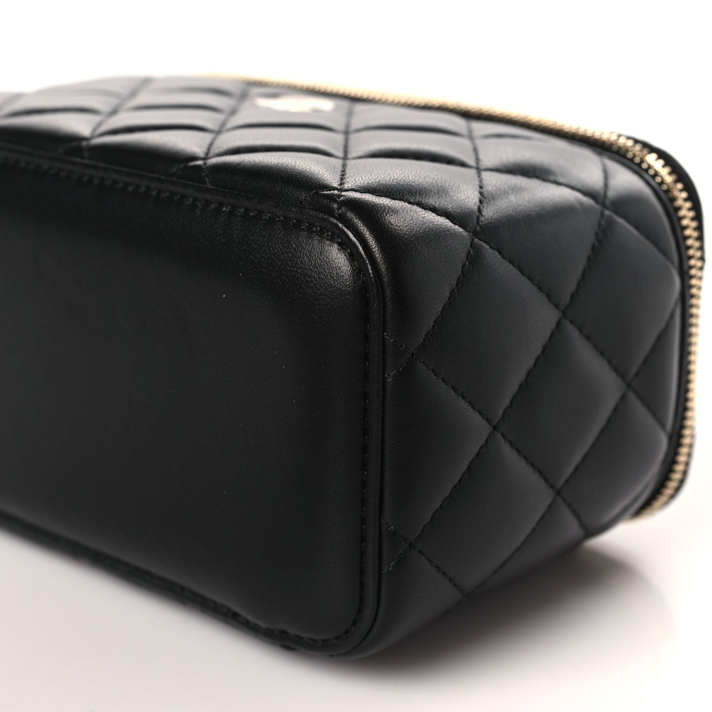 Lambskin Quilted Small Vanity Case With Chain Black