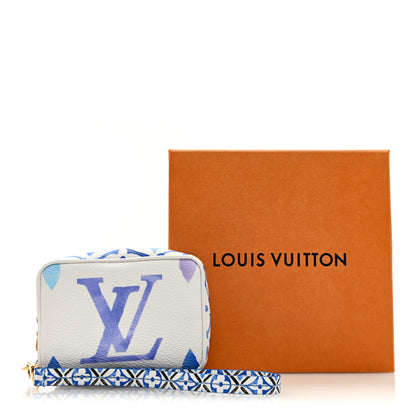 Louis Vuitton LOUIS VUITTON Monogram Giant By The Pool 2.0 Wapity Case Blue 7 of 7