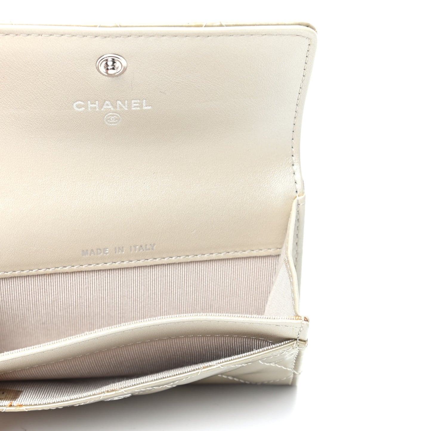 Patent Quilted Card Holder Light Gold