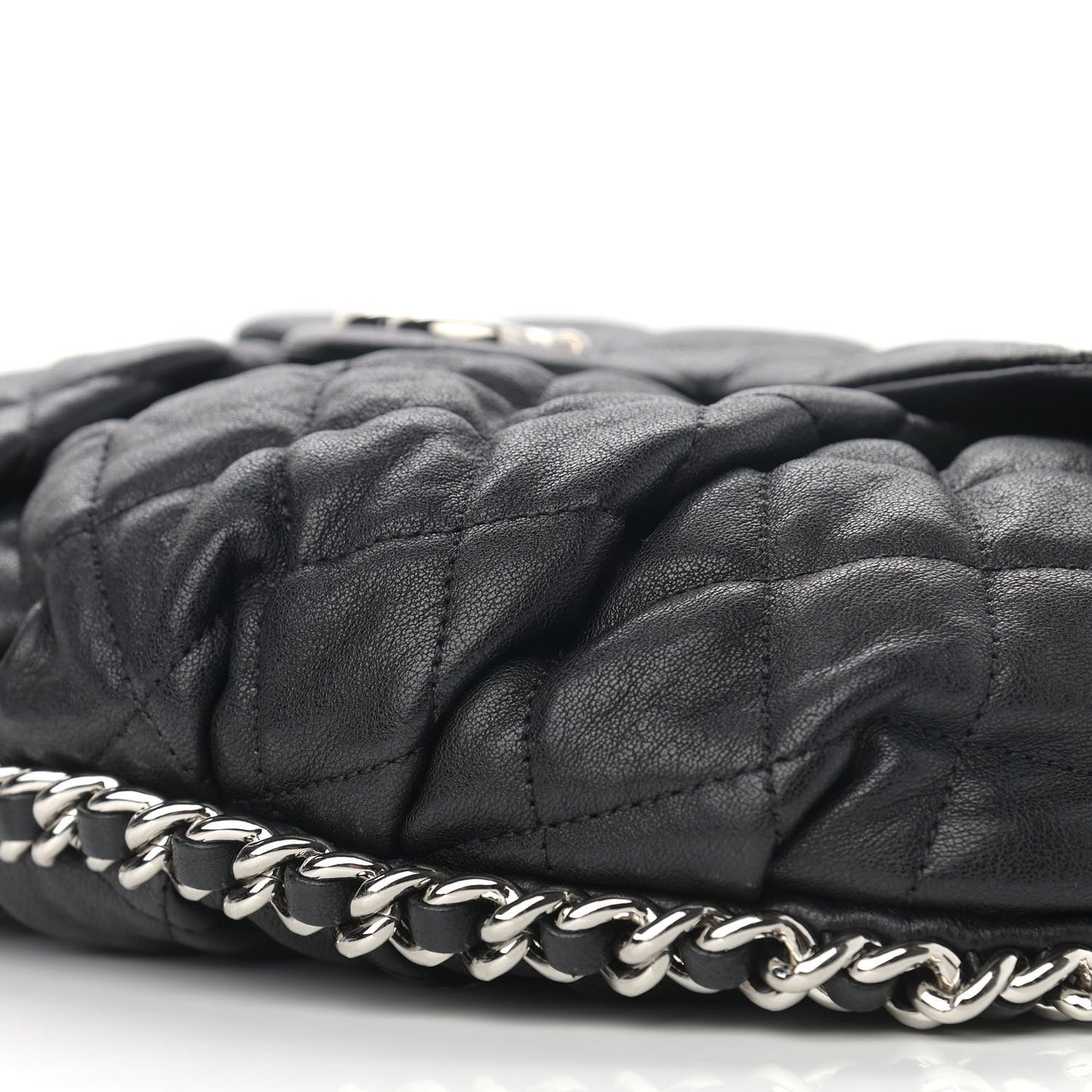 Washed Lambskin Quilted Medium Chain Around Messenger Black