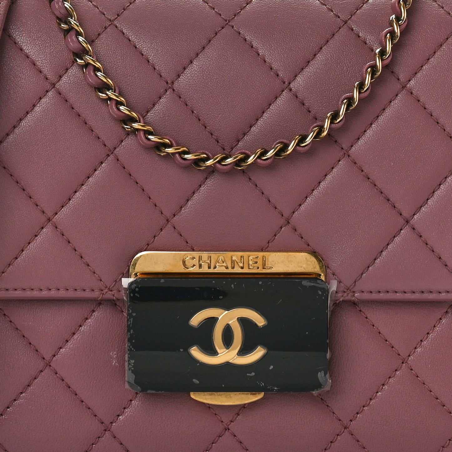 Sheepskin Quilted Beauty Lock Flap Pink Black