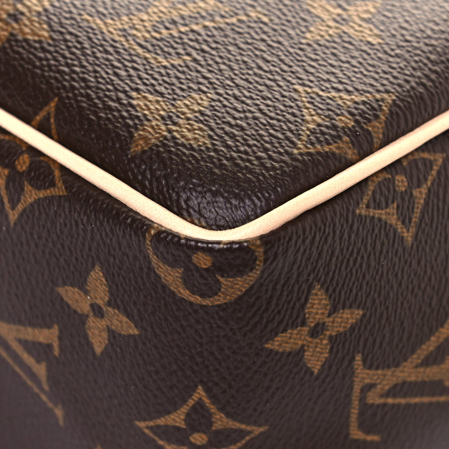 Louis Vuitton Monogram Toiletry Bag 25 11 of 12