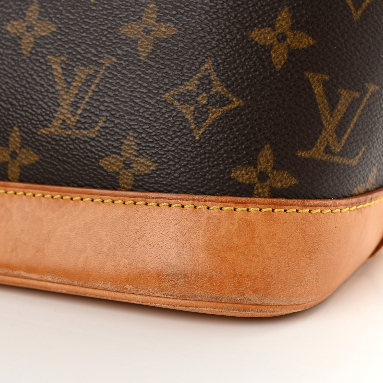 Louis Vuitton Monogram Alma PM 12 of 16