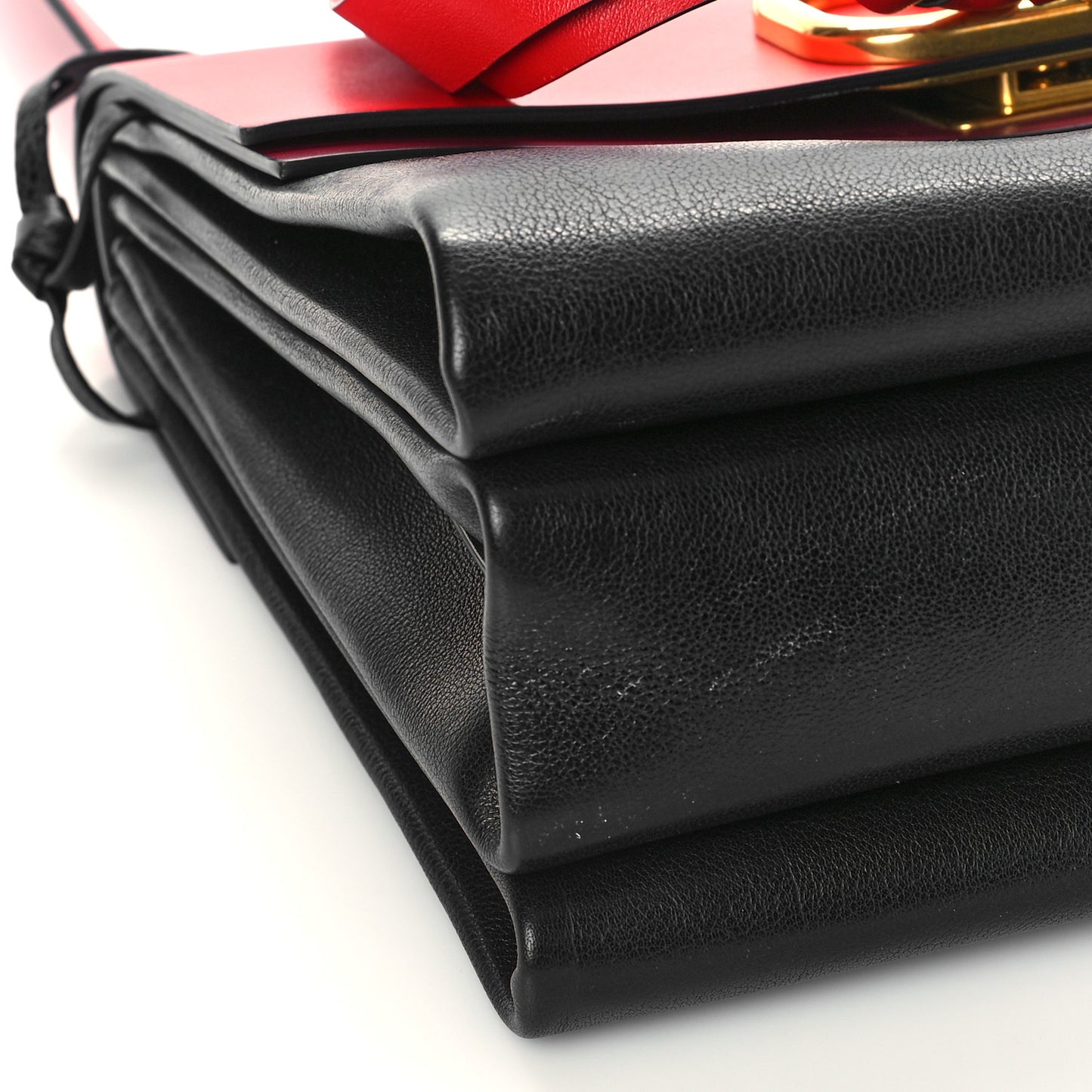 Smooth Calfskin Medium Vring Shoulder Bag Rouge Pur Cerise Black