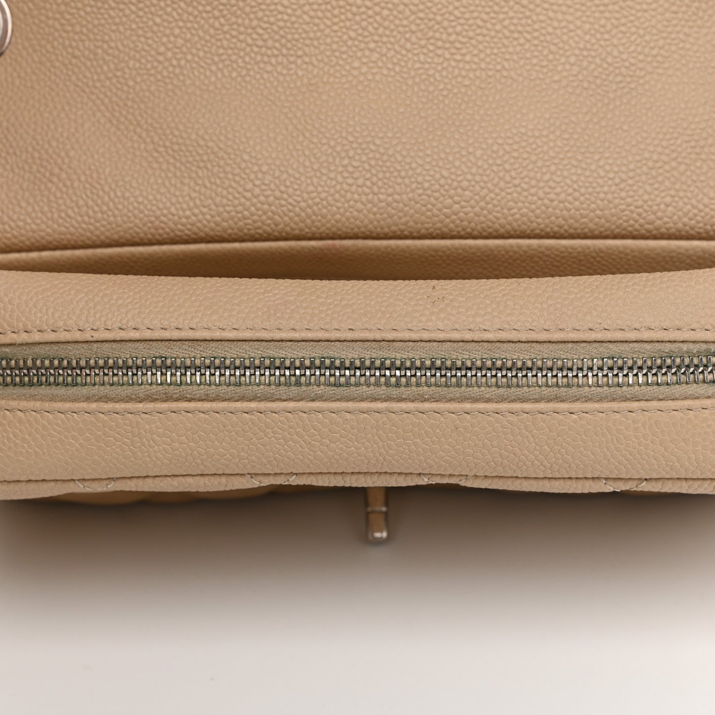 Caviar Quilted Medium Easy Flap Beige