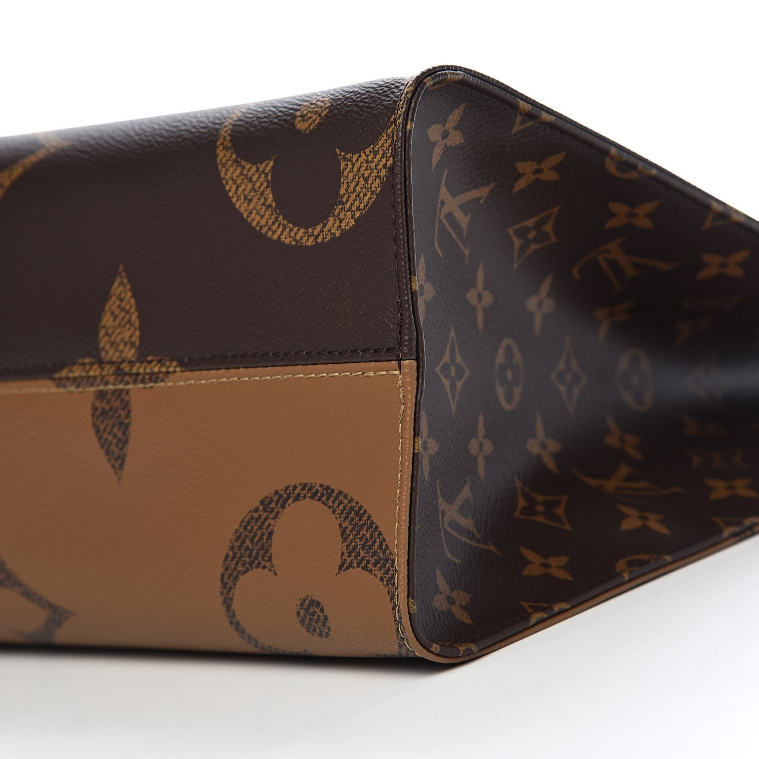 Louis Vuitton Reverse Monogram Giant Onthego MM 10 of 12
