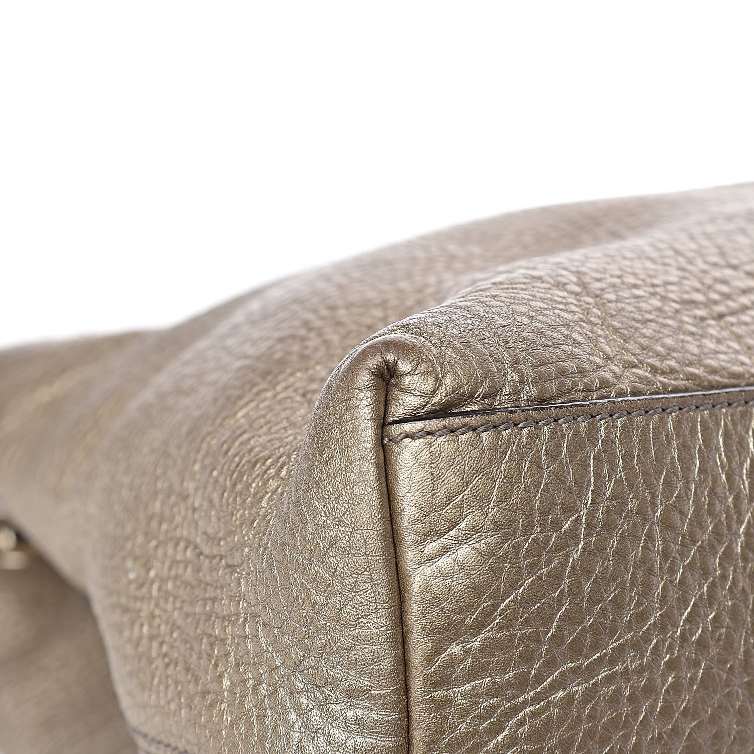 Gucci Metallic Pebbled Calfskin Medium Soho Chain Shoulder Bag Golden Beige 22 of 25