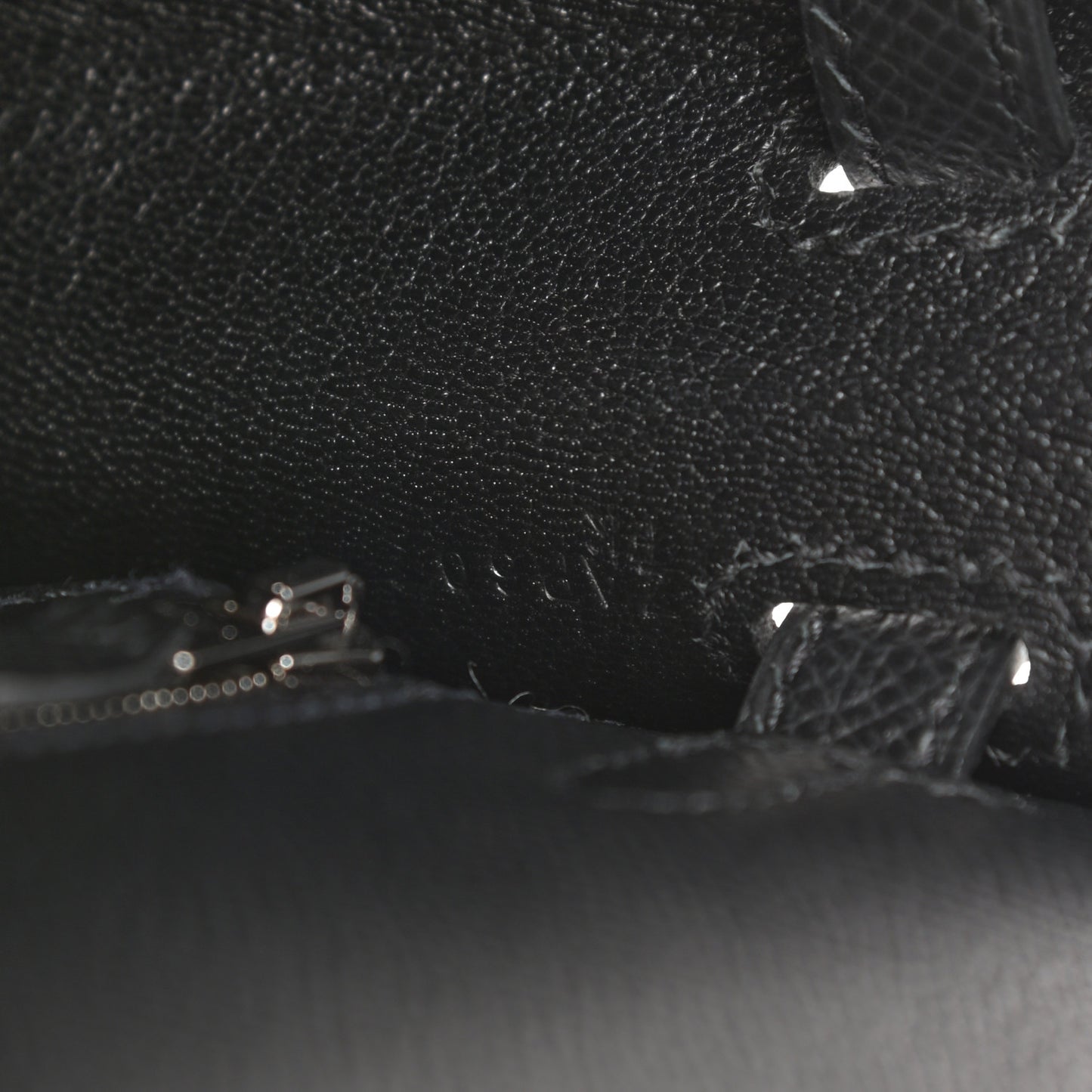 Epsom Kelly Sellier 25 Black
