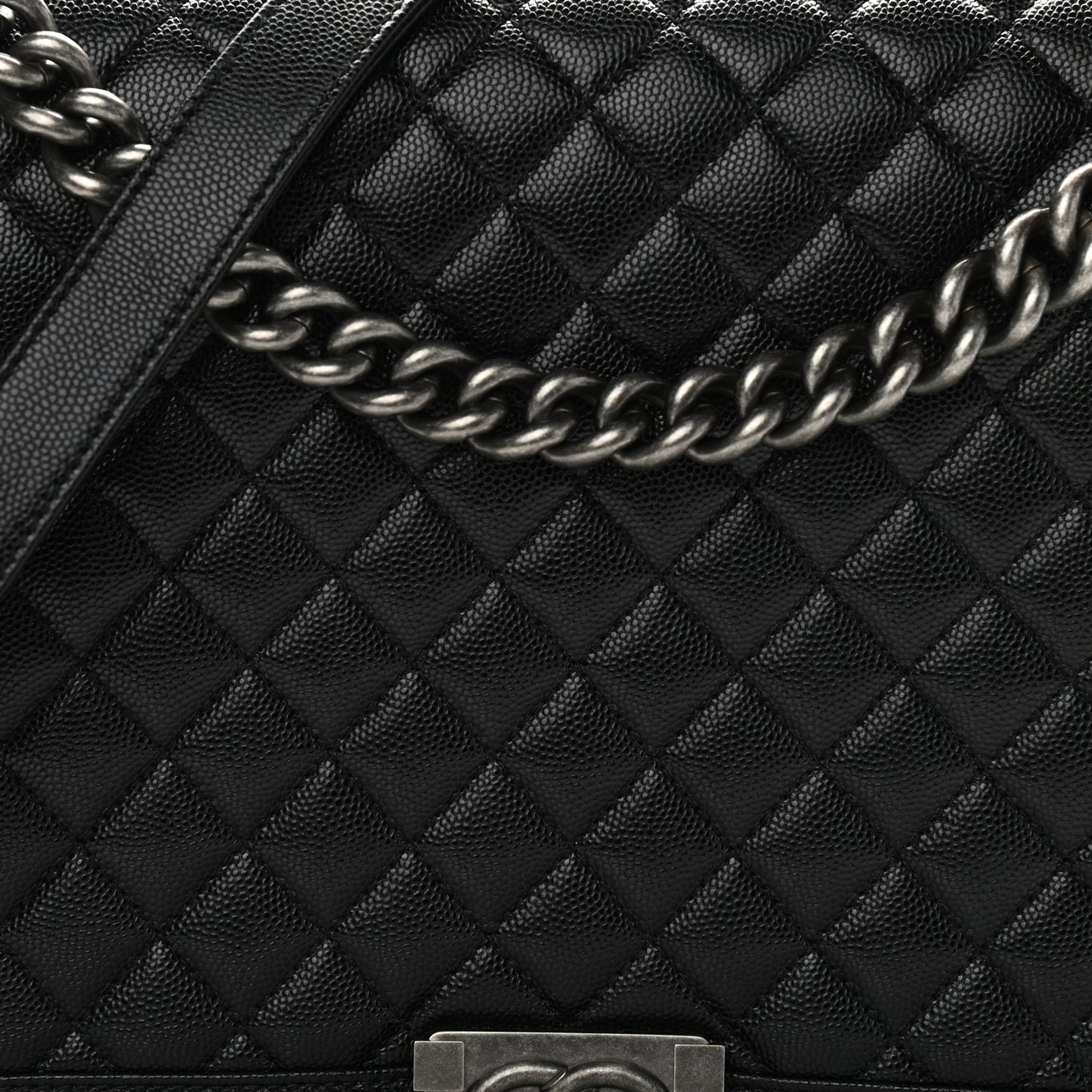 Caviar Quilted Large Boy Flap Black