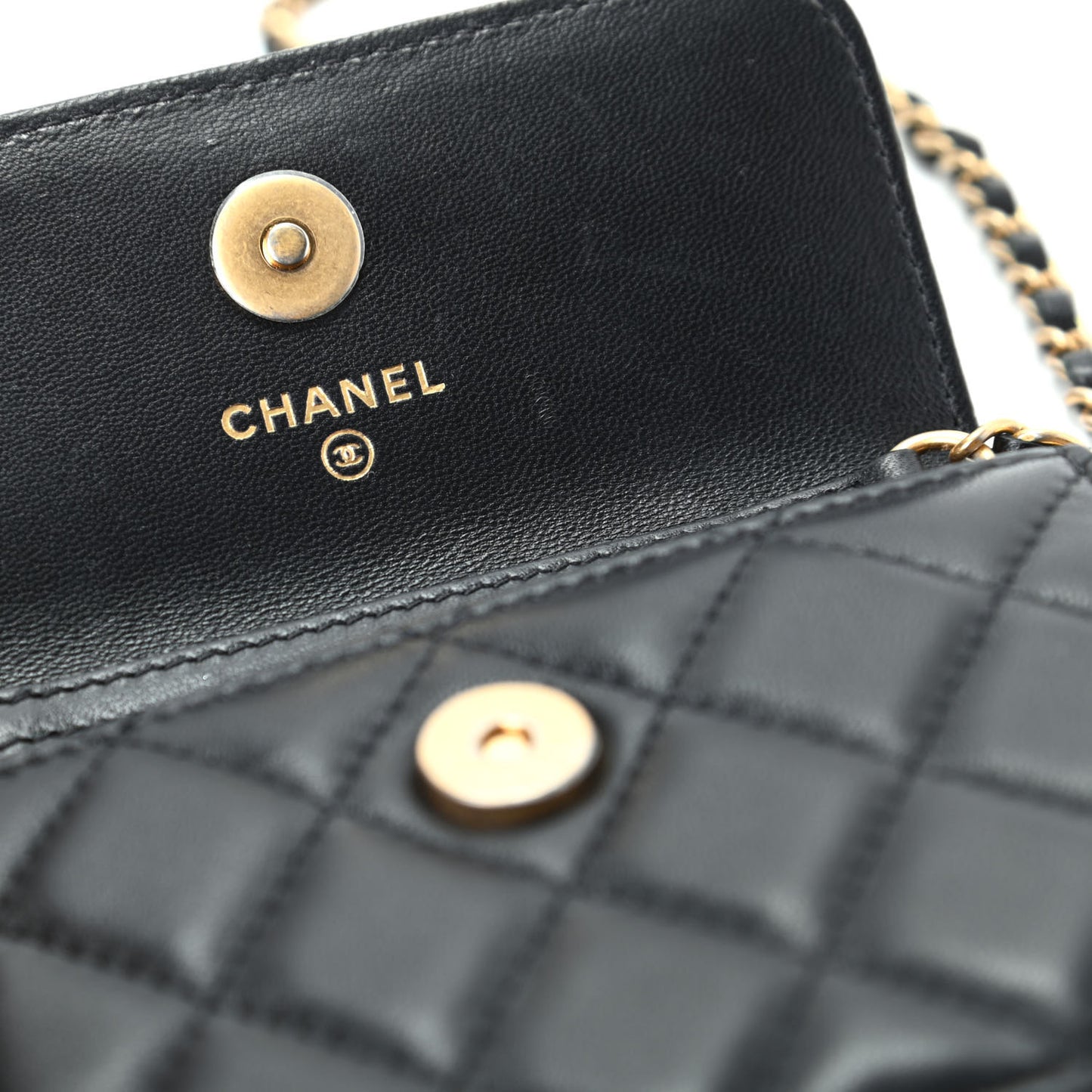 Lambskin Quilted Pearl Crush Clutch With Chain Black