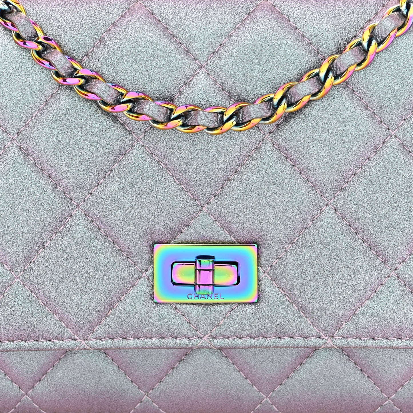 Iridescent Lambskin Quilted Reissue Wallet On Chain WOC Light Purple