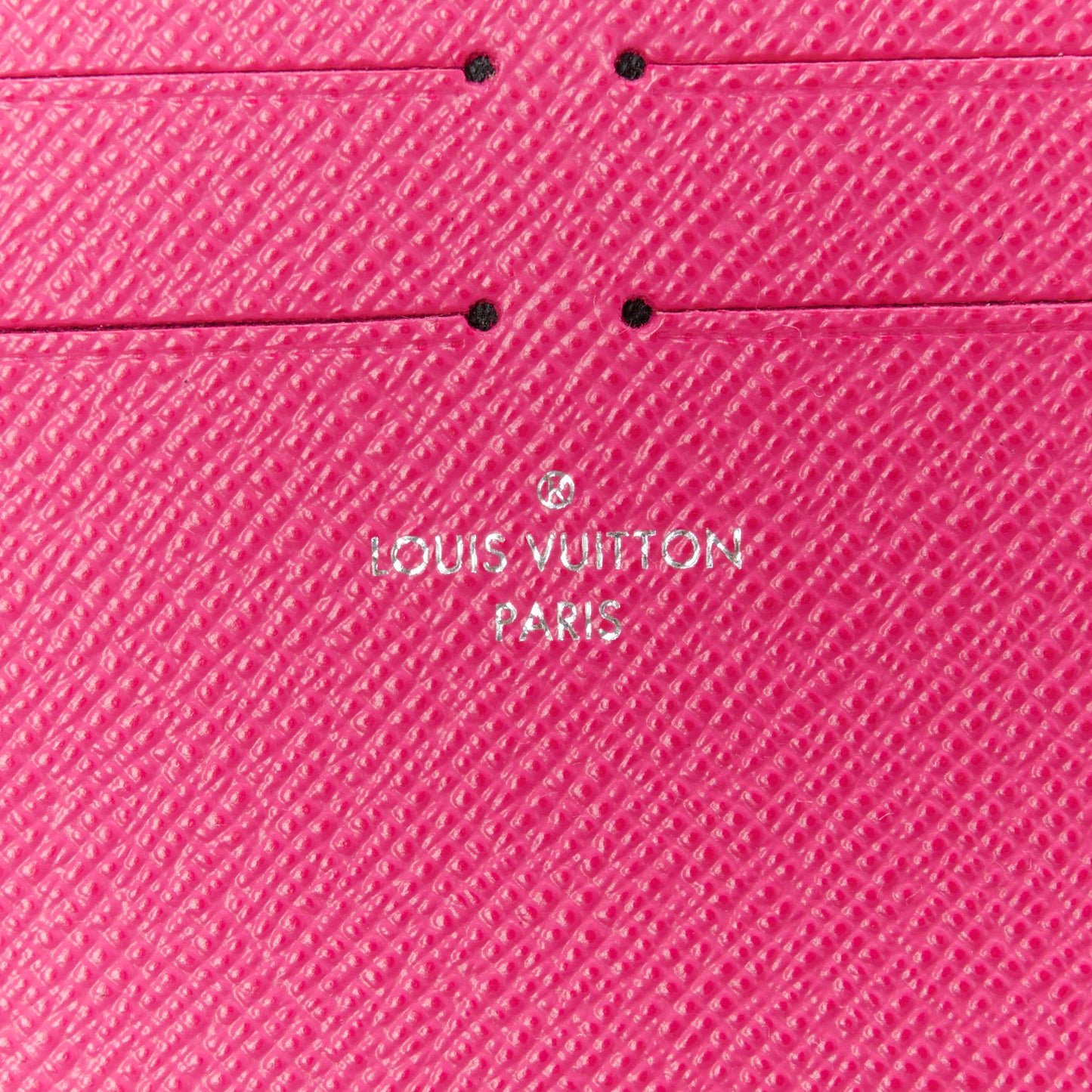Epi Pochette Felicie Black Hot Pink