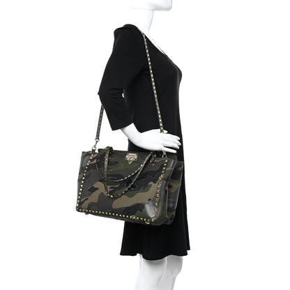 Valentino Garavani Nappa Canvas Camouflage Medium Rockstud Tote Verde Rouge 2 of 18