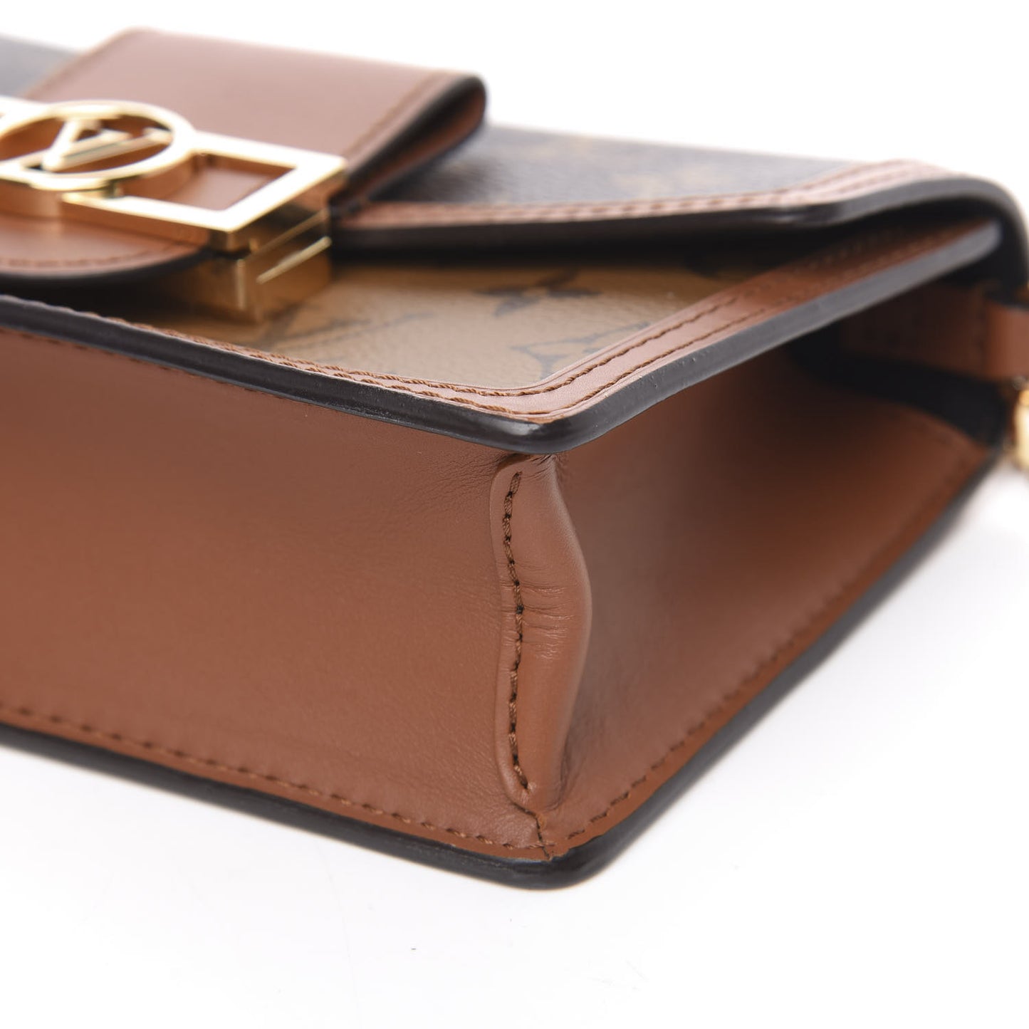 Reverse Monogram Dauphine Chain Wallet