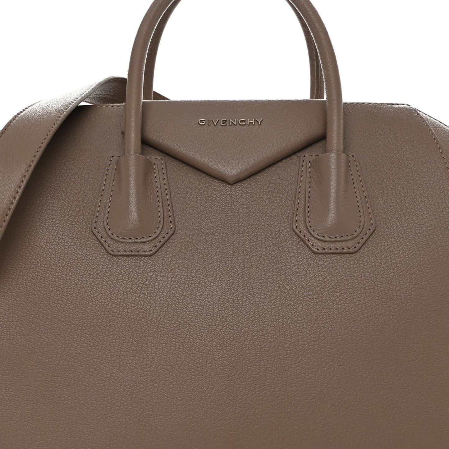 Sugar Goatskin Medium Antigona Sand