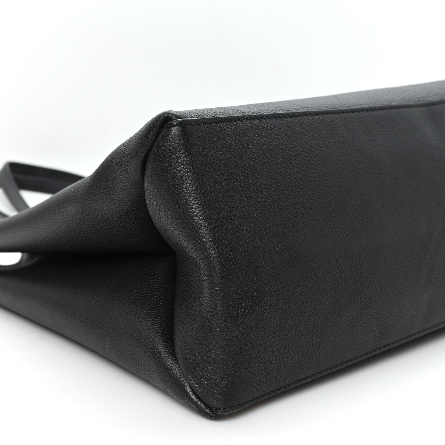 Louis Vuitton Grained Calfskin Lockme Shopper Black 8 of 10
