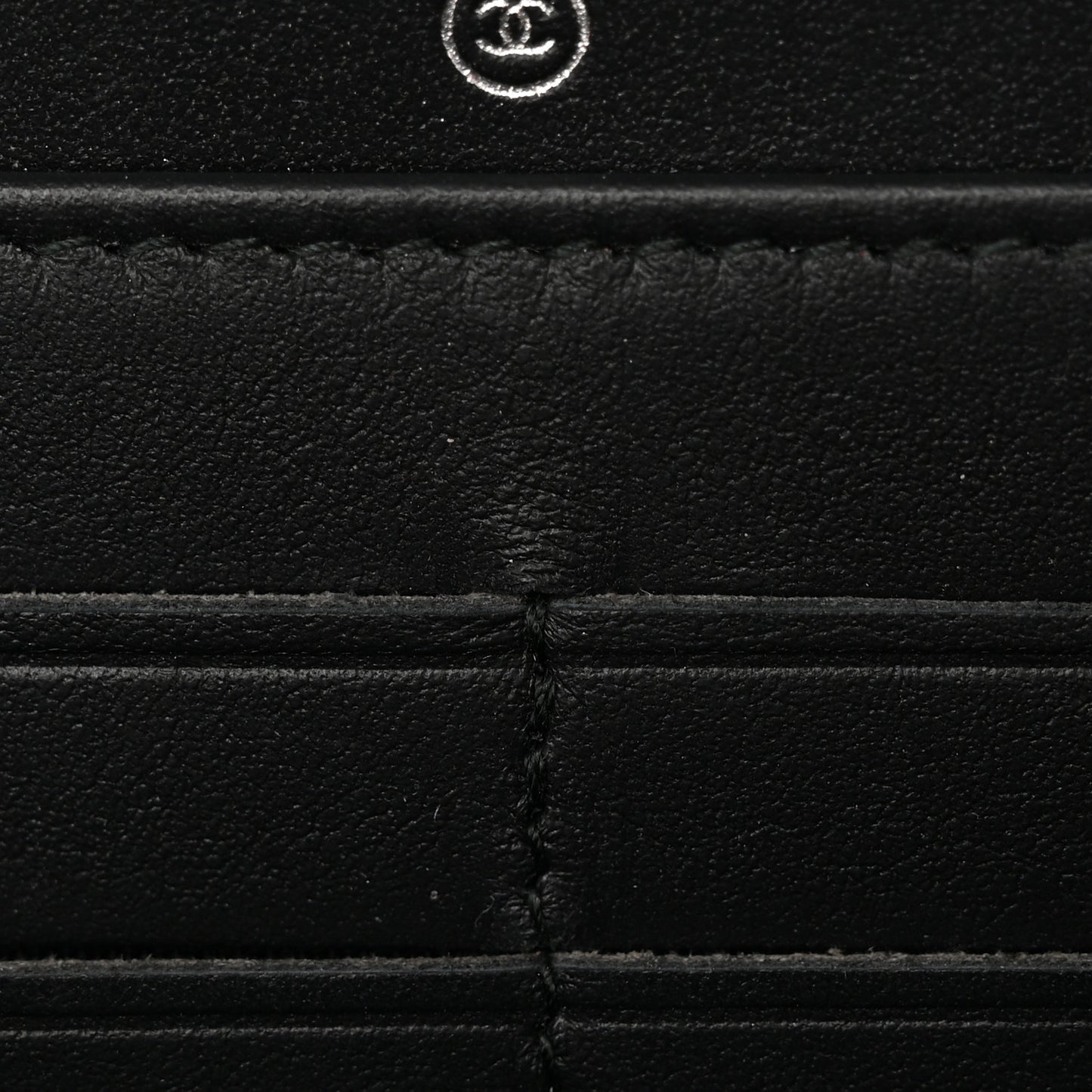 Caviar Quilted Diamond CC Gusset Zip Around Wallet Black
