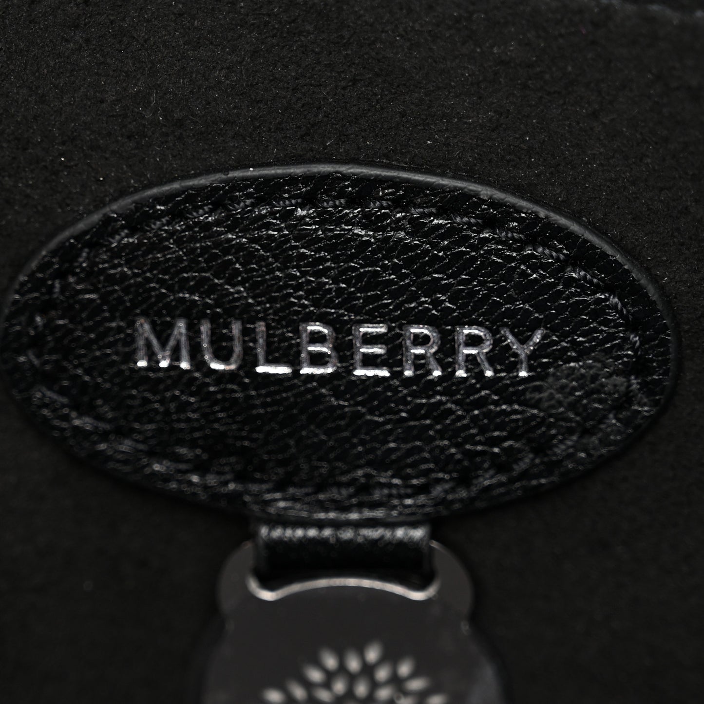 Small Classic Grain Calfskin Medium Lily Black