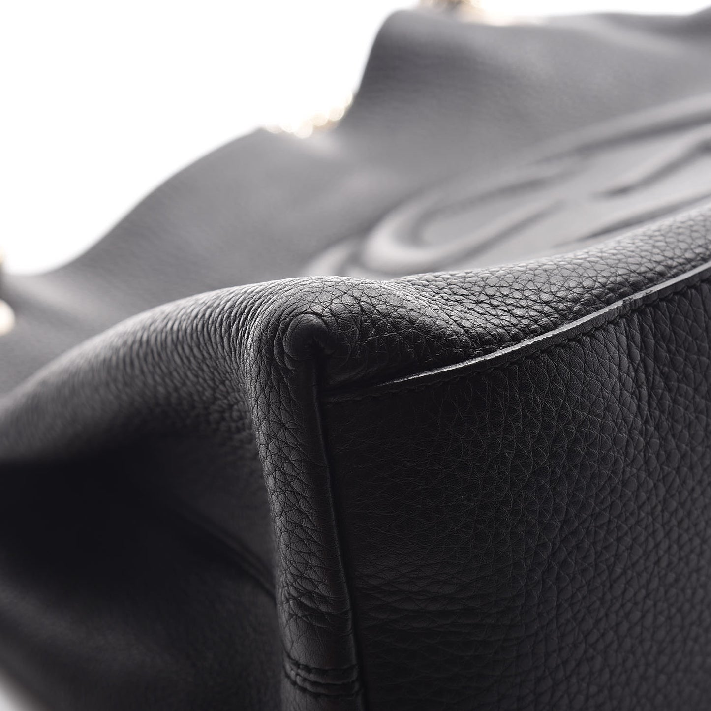 Pebbled Calfskin Medium Soho Chain Shoulder Bag Black