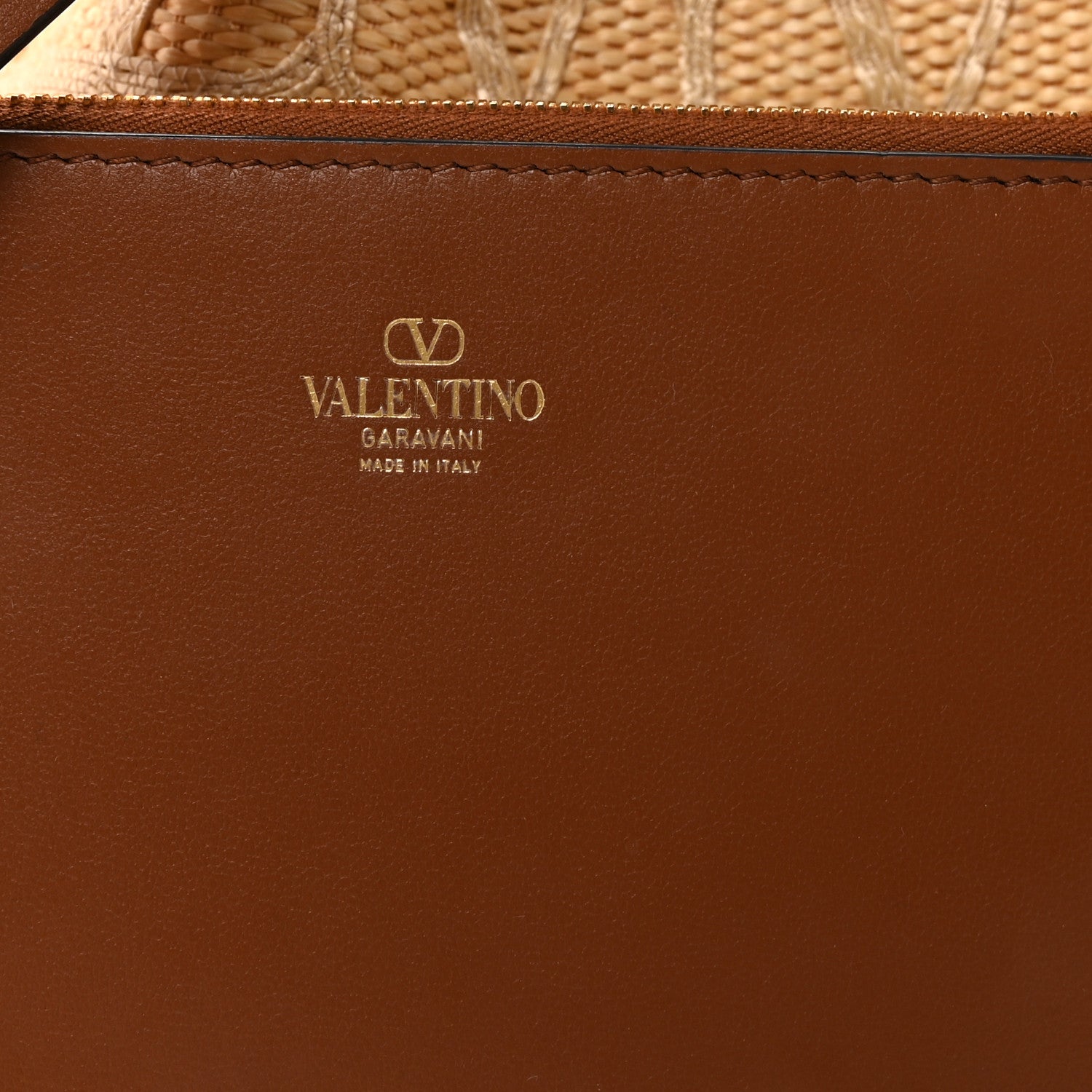 Valentino Garavani Raffia Calfskin Medium Rockstud Vlogo Tote Naturale 7 of 10