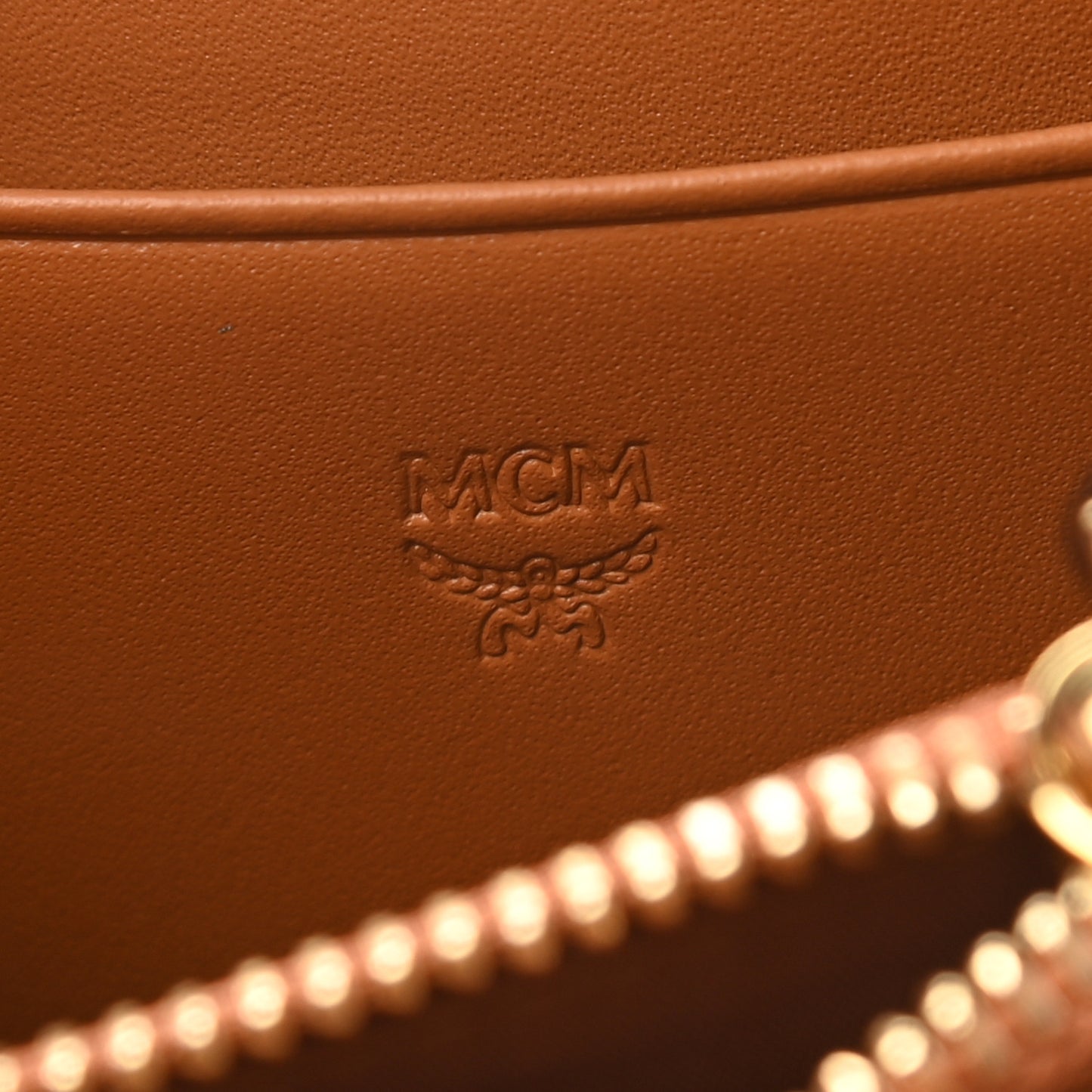 Visetos Mini Zip Around Wallet Cognac