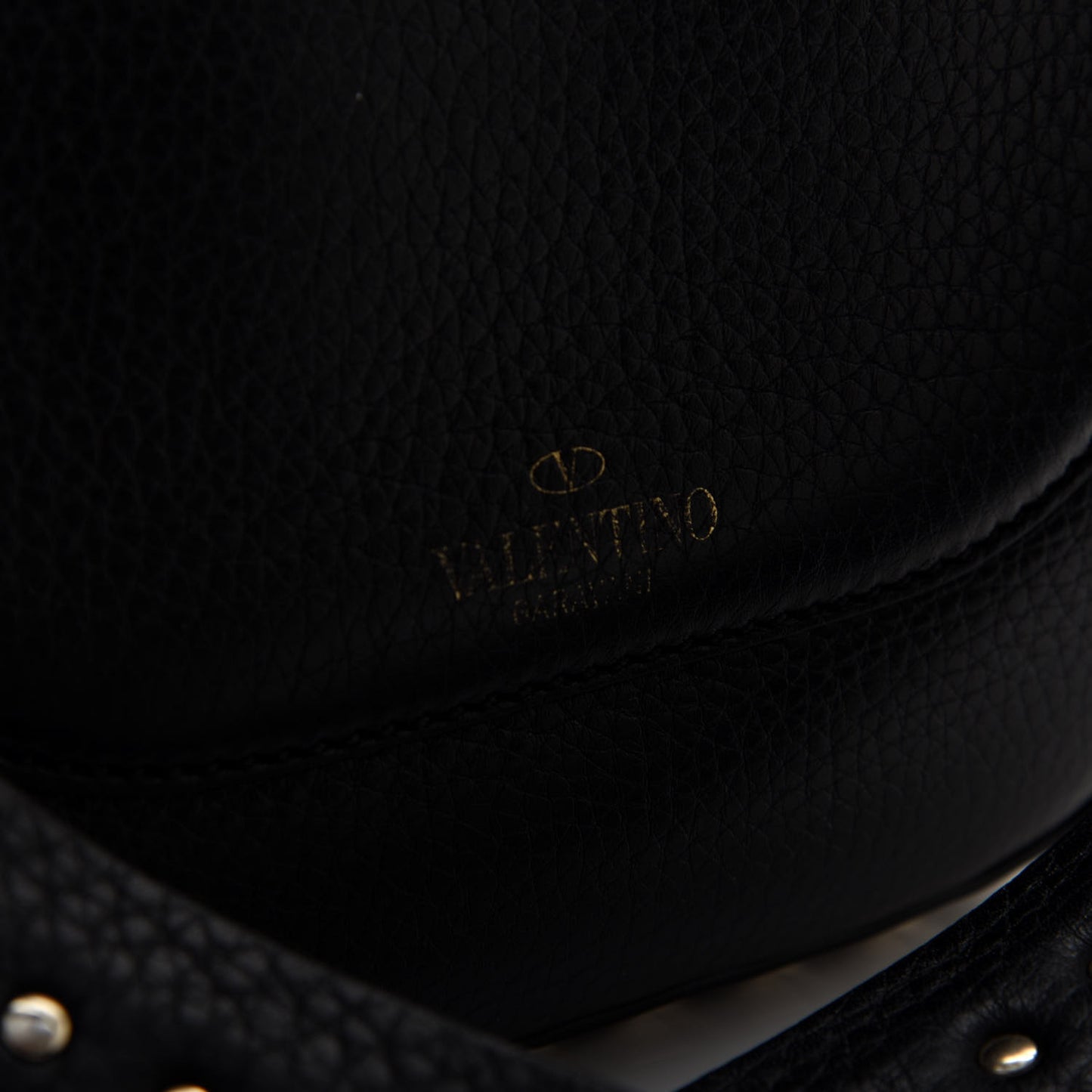 Vitello Large Rockstud Halfmoon Saddle Bag Black