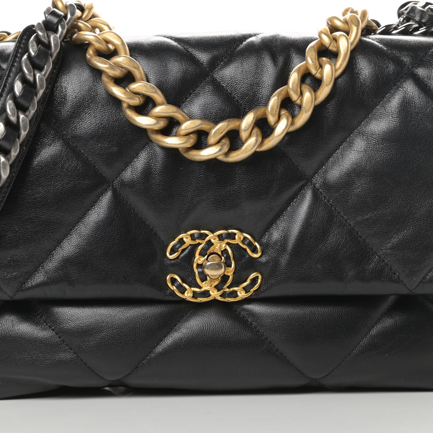 Goatskin Quilted Large 19 Flap Black