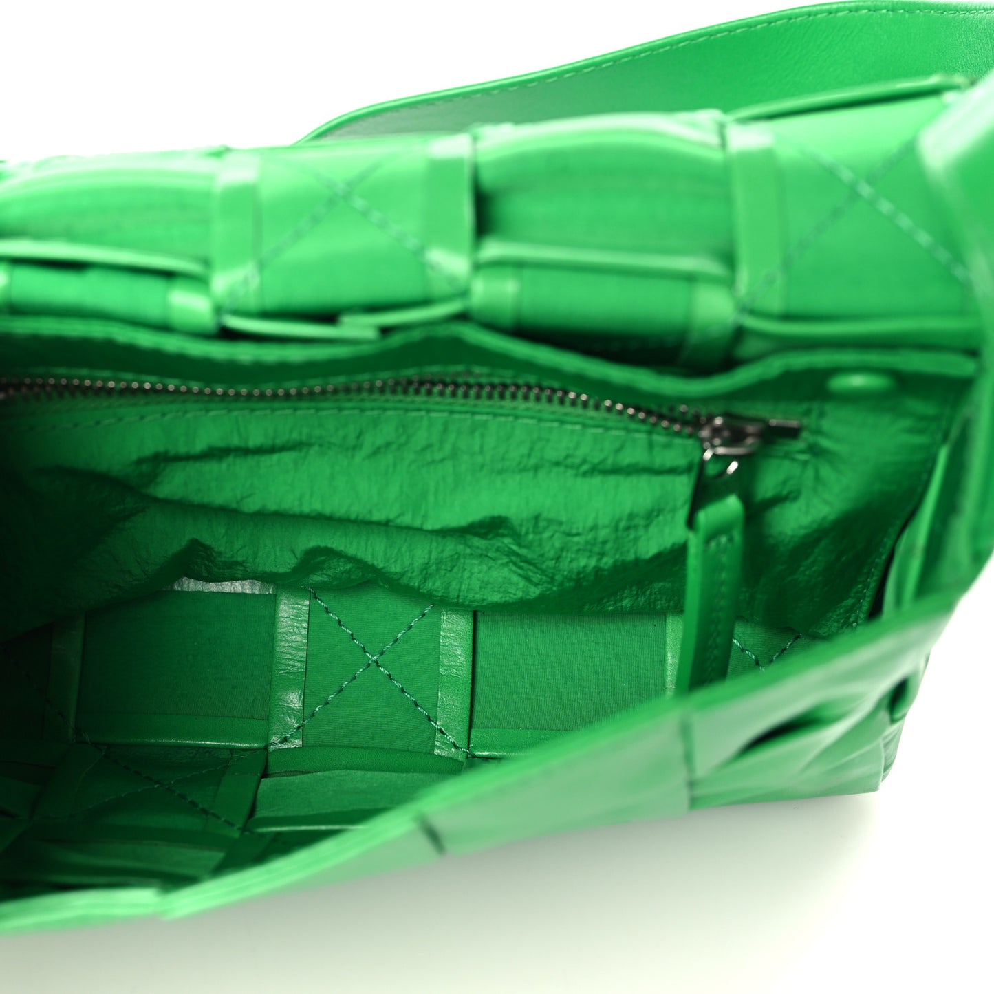Paper Calfskin Maxi Intreccio Cassette Crossbody Bag Parakeet